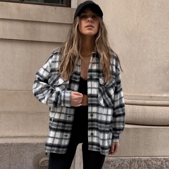 Zara Jackets & Blazers - Zara Wool Blend Plaid Overshirt White/Black Size XS